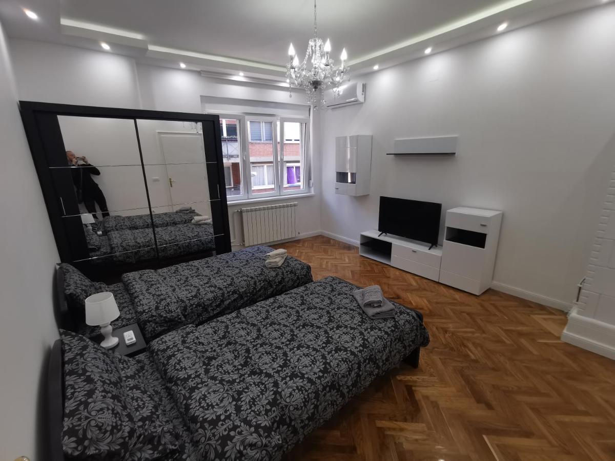 Victory Apartment - Heart Of Belgrad Exterior foto